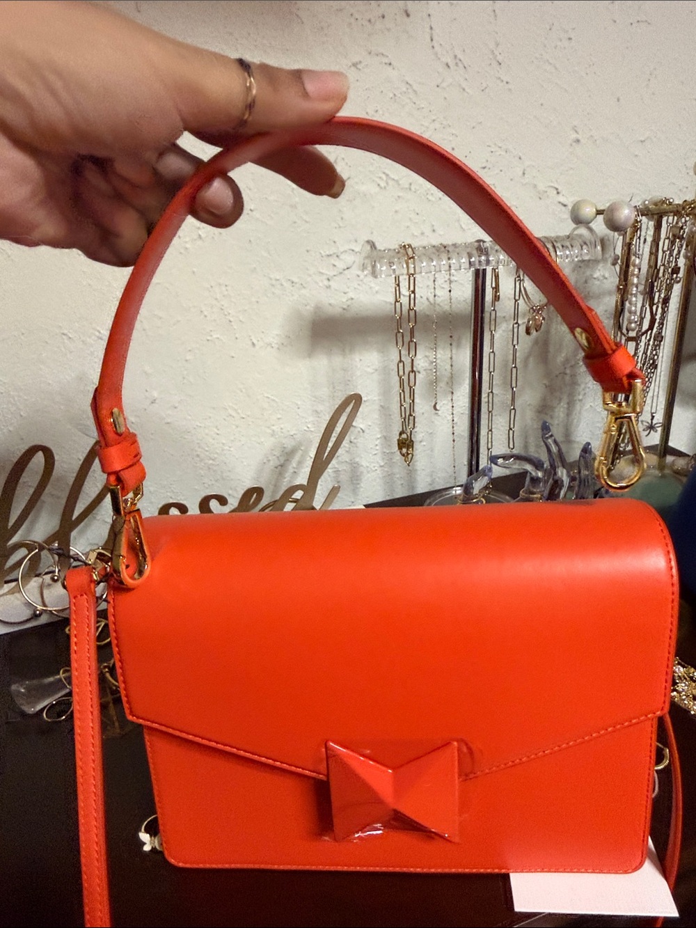 Mac Duggal Vibrant Orange Crossbody with Sculpted Geometric Clasp - Picture 5 of 6